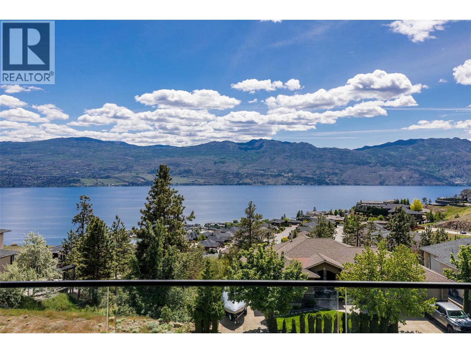  1435 Vineyard Drive, West Kelowna
