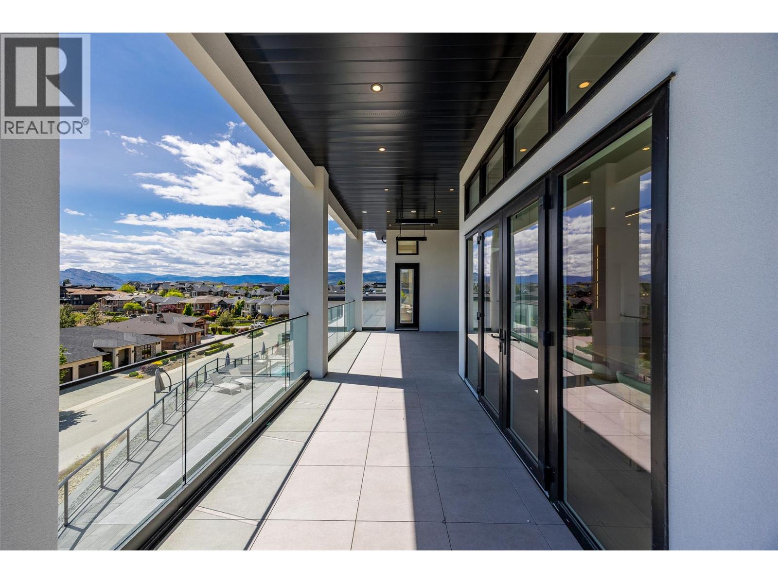  1435 Vineyard Drive, West Kelowna