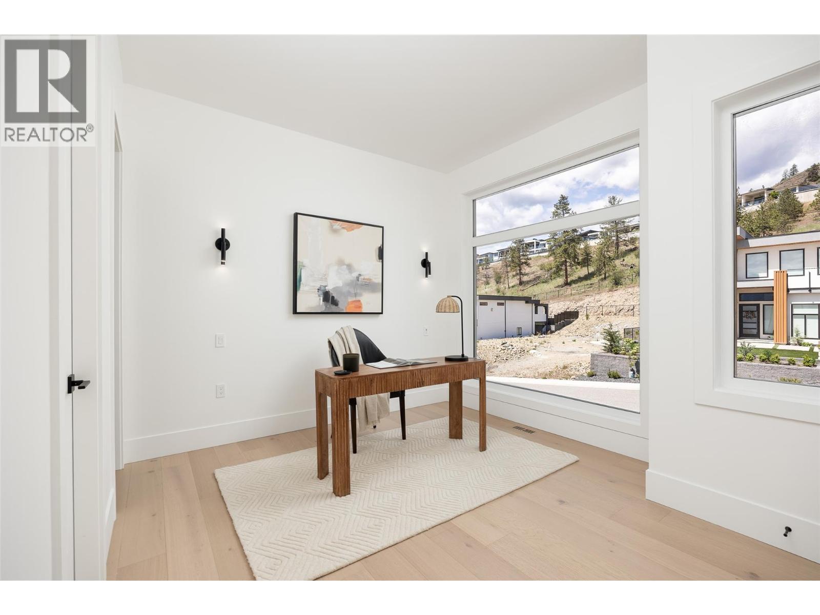  1435 Vineyard Drive, West Kelowna