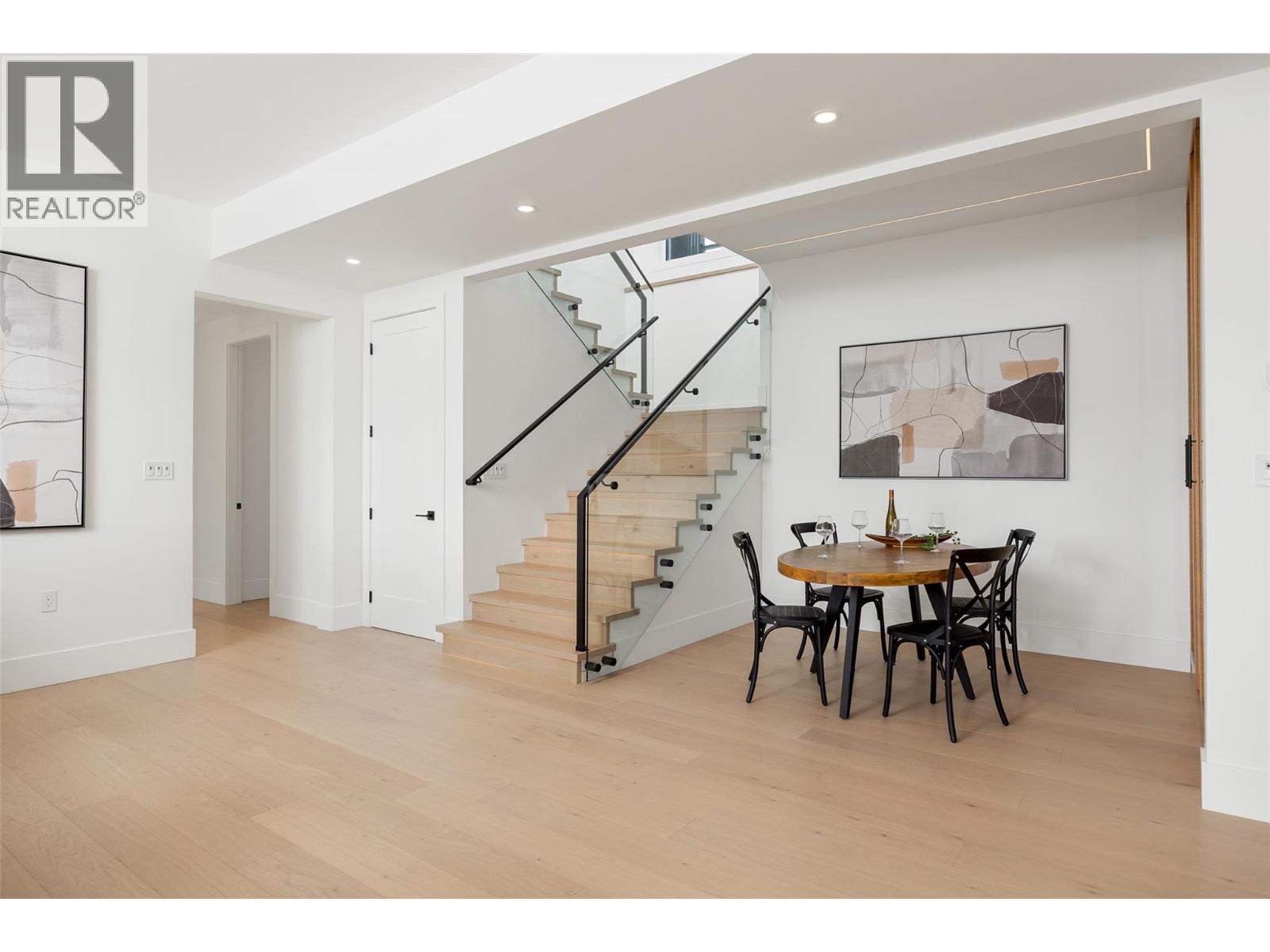  1435 Vineyard Drive, West Kelowna