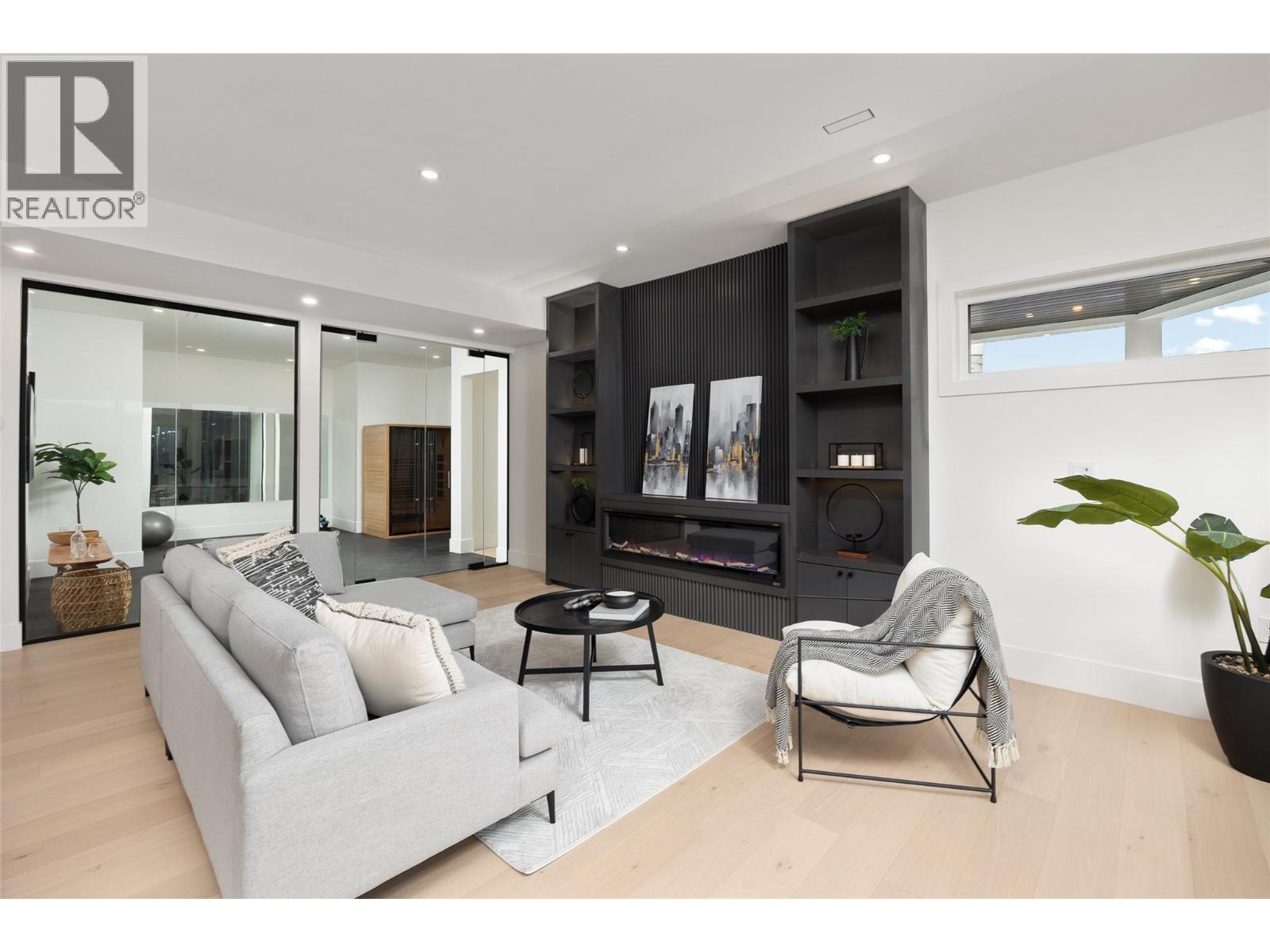  1435 Vineyard Drive, West Kelowna