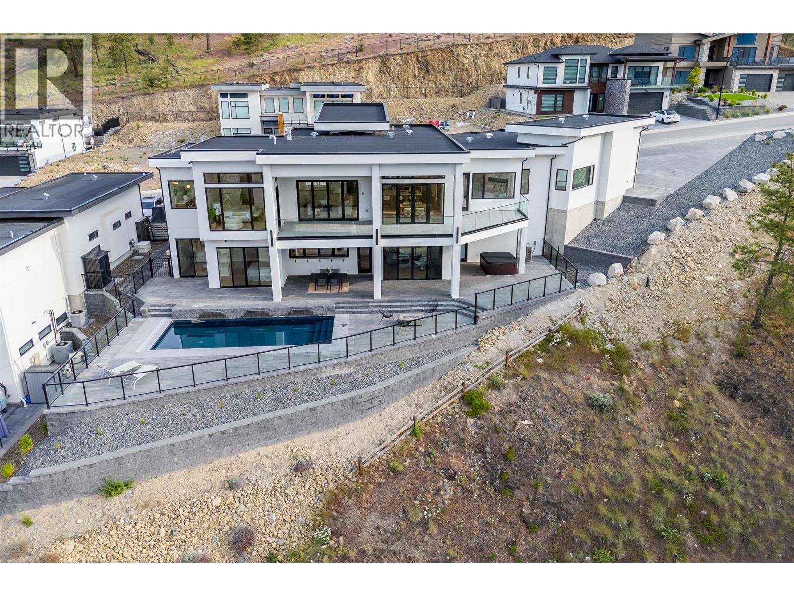  1435 Vineyard Drive, West Kelowna