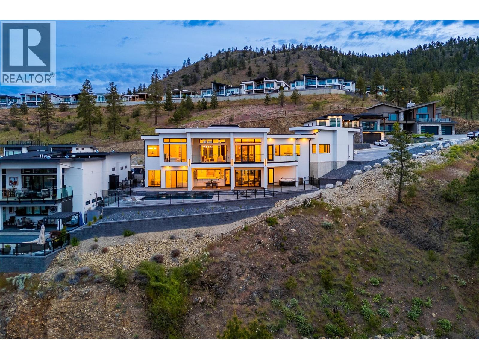  1435 Vineyard Drive, West Kelowna