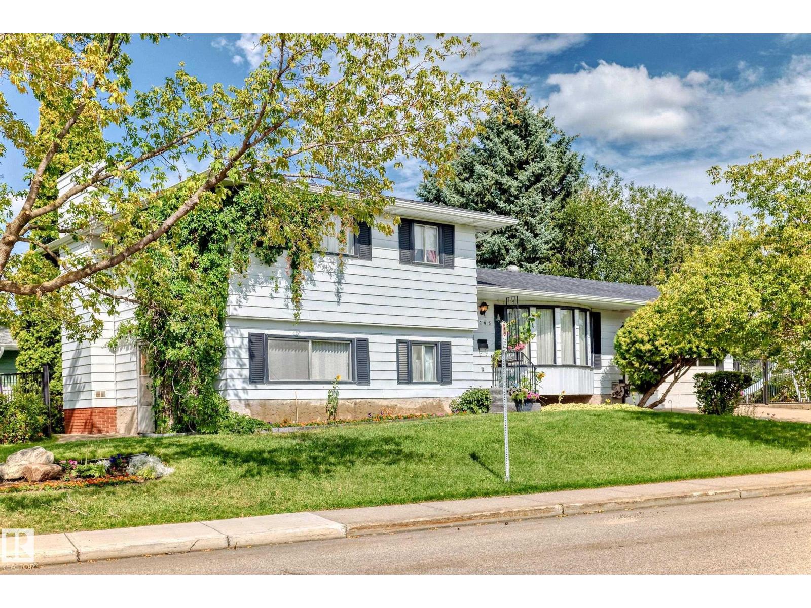 Photo 53 of 1005 Strathcona Dr, Sherwood Park AB