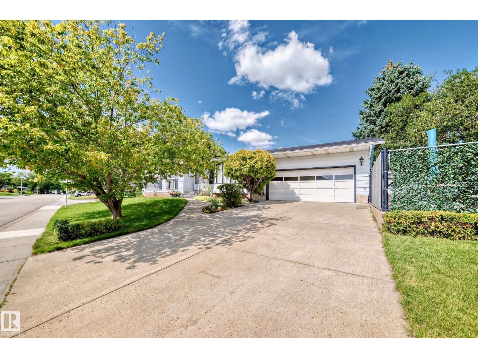 Photo 50 of 1005 Strathcona Dr, Sherwood Park AB