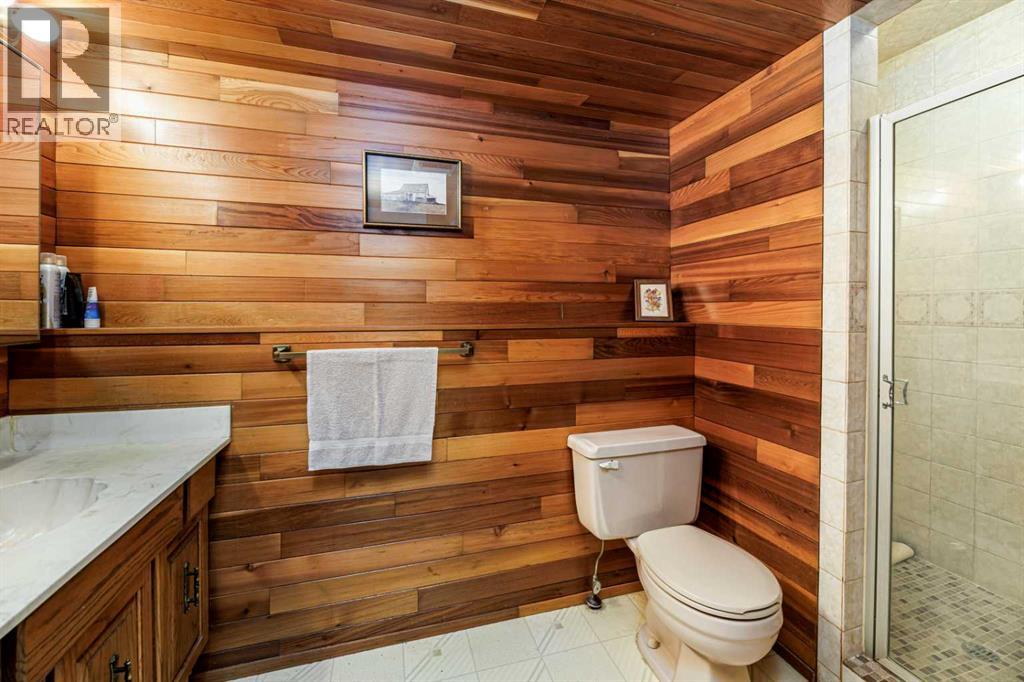 Photo 13 of 24 Caswell Close, Red Deer AB