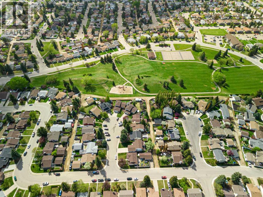 Photo 23 of 24 Caswell Close, Red Deer AB