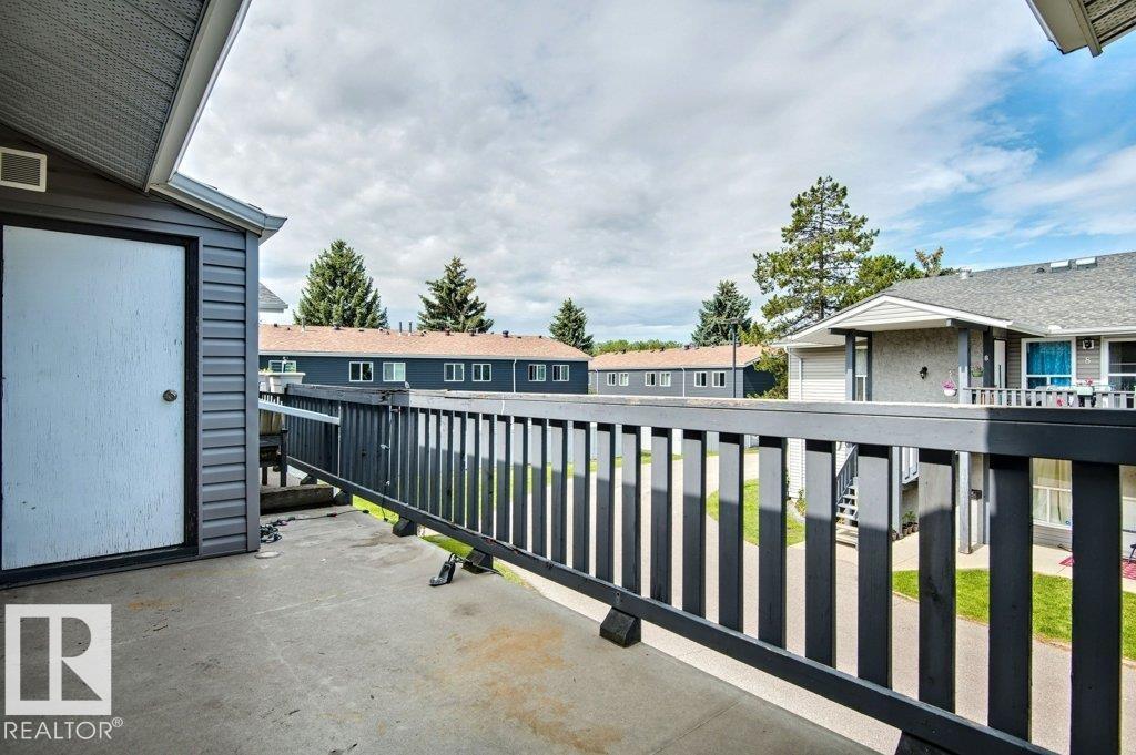 Photo 5 of 12 1503 Mill Woods Nw, Edmonton AB