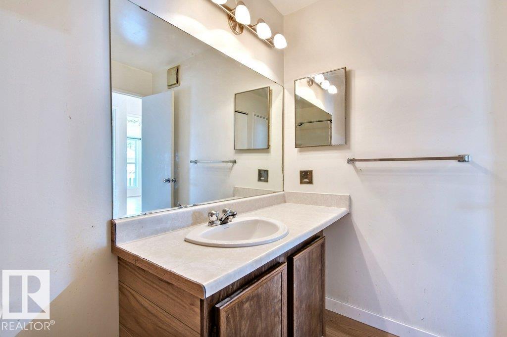 Photo 18 of 12 1503 Mill Woods Nw, Edmonton AB