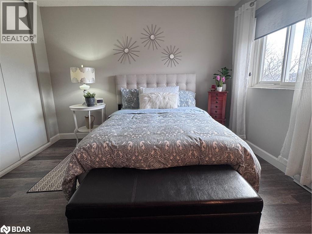 Photo 10 of 460 Ontario Street Unit 406, Collingwood ON