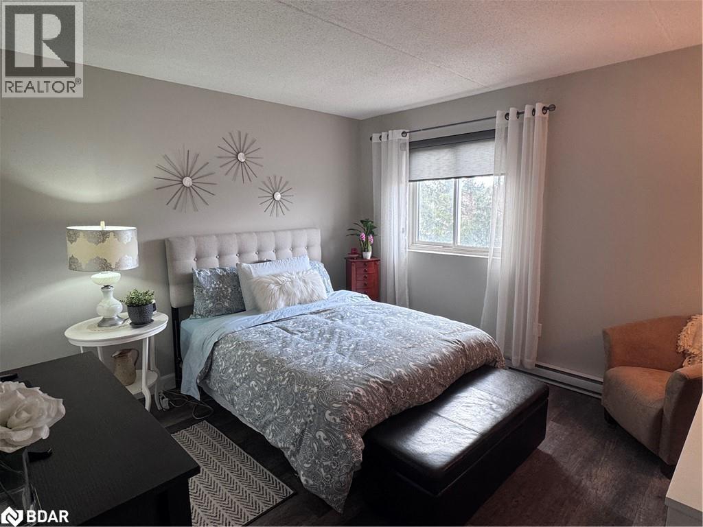 Photo 9 of 460 Ontario Street Unit 406, Collingwood ON