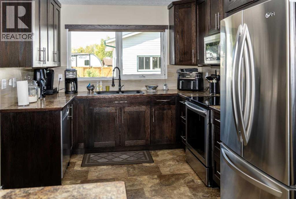 Photo 11 of 10 Orchard Green E, Red Deer AB