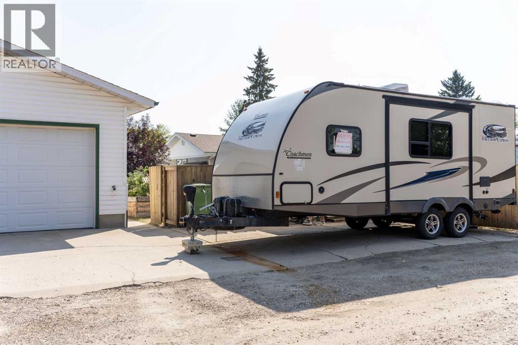 Photo 38 of 10 Orchard Green E, Red Deer AB