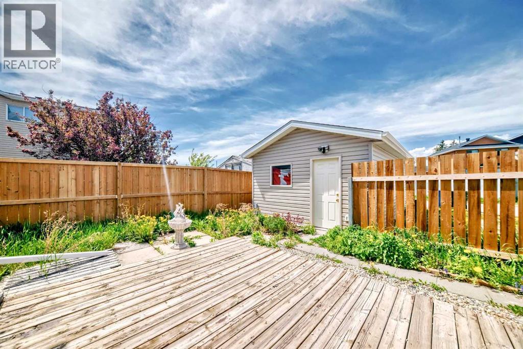 Photo 25 of 27 Martinview Crescent Ne, Calgary AB