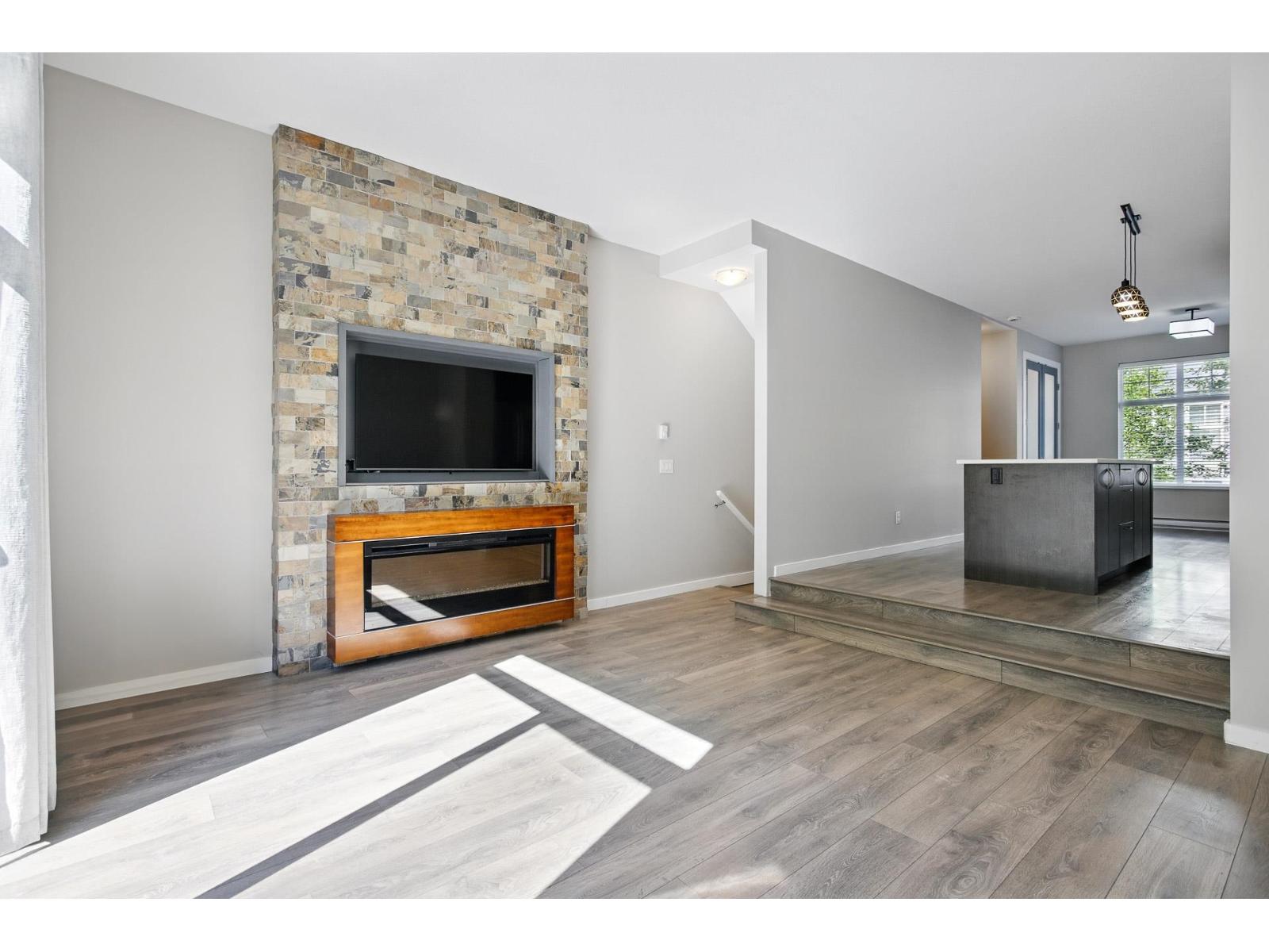 Photo 14 of 15 277 171 Street, Surrey BC