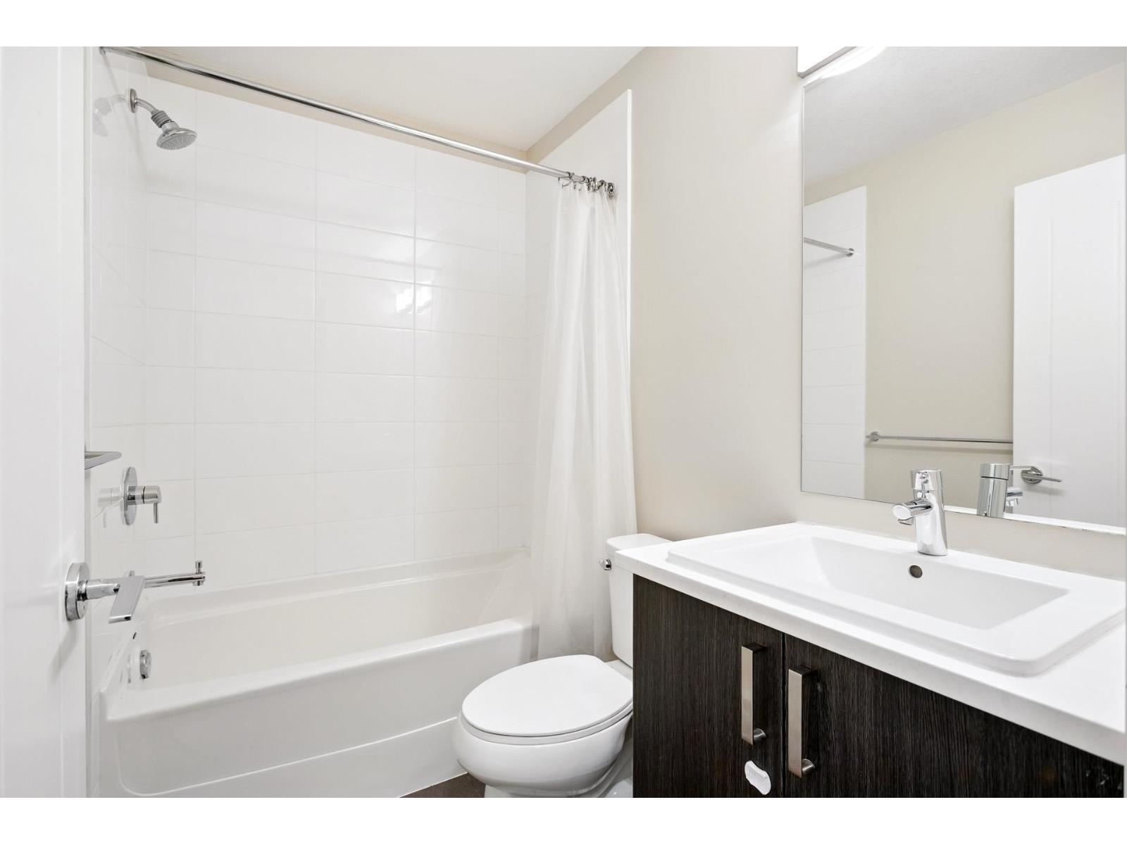 Photo 11 of 15 277 171 Street, Surrey BC