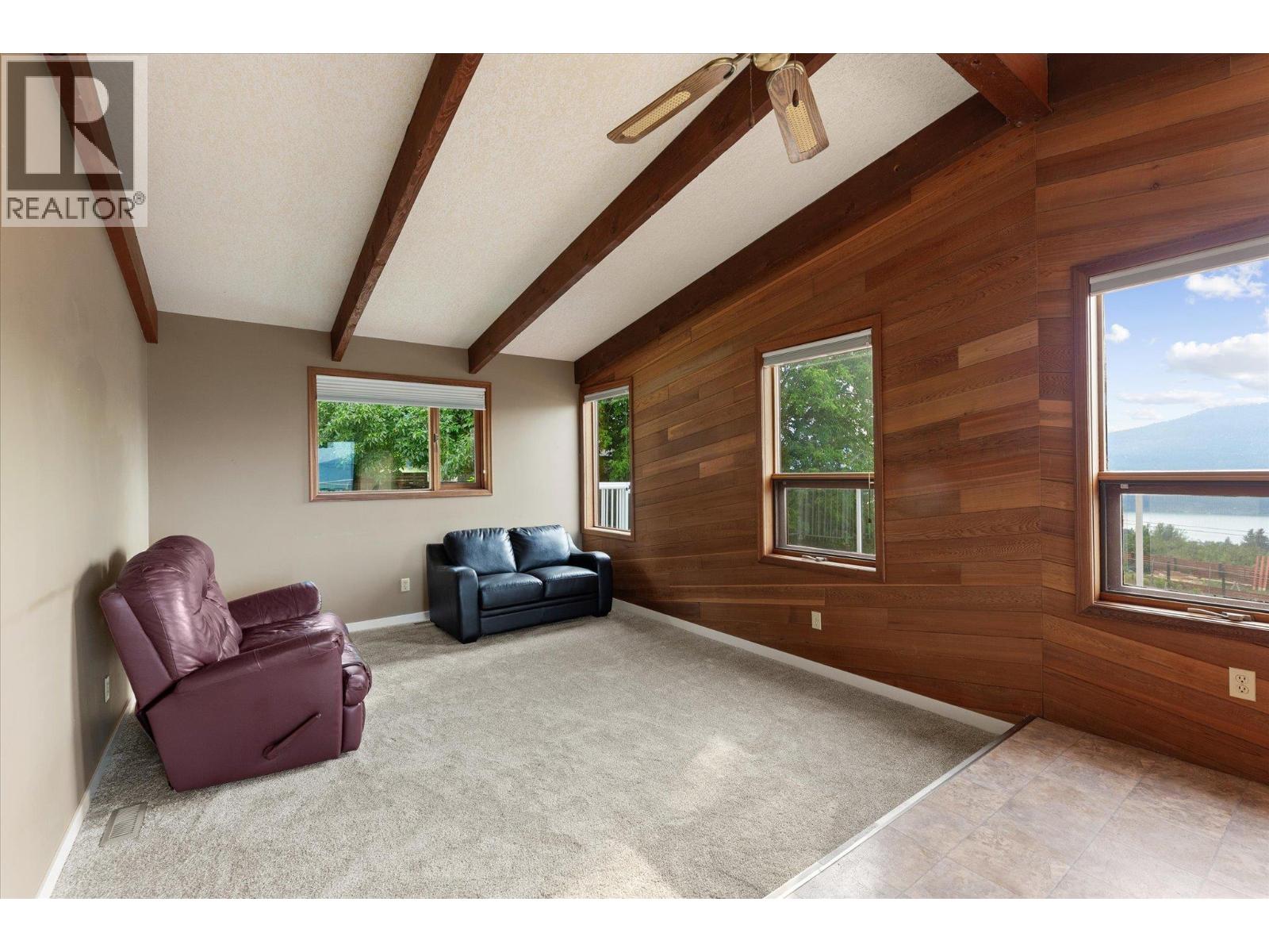  14231 East Hill Road, Lake Country