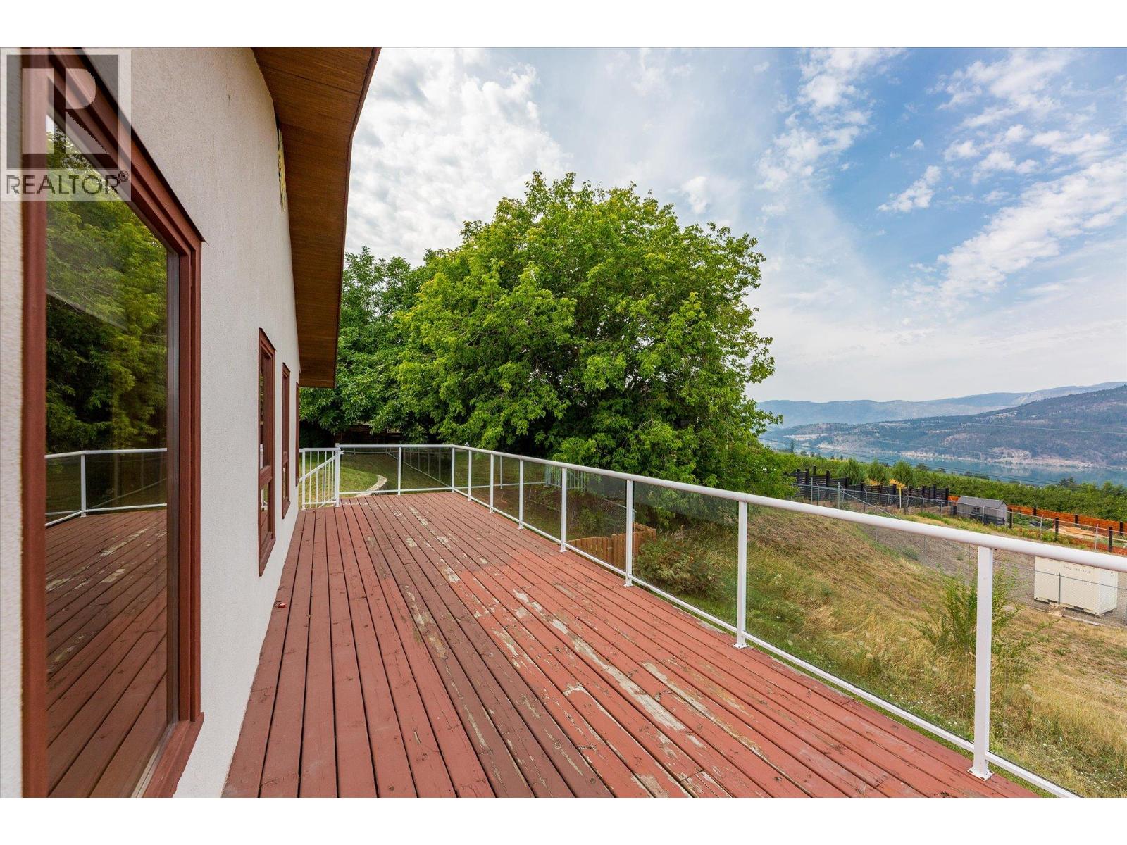  14231 East Hill Road, Lake Country
