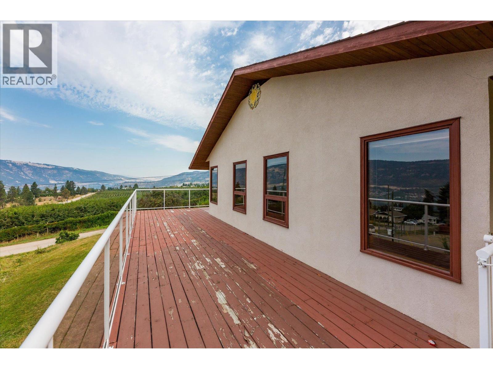  14231 East Hill Road, Lake Country
