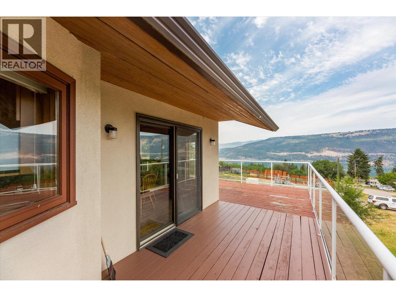  14231 East Hill Road, Lake Country