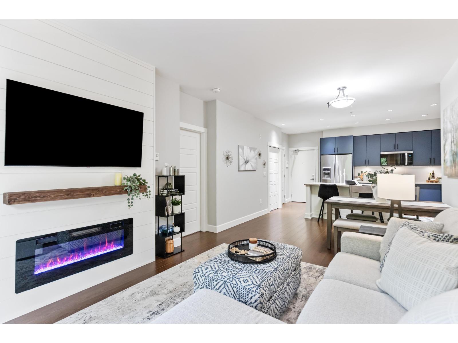 Photo 16 of 209 15185 36 Avenue, Surrey BC