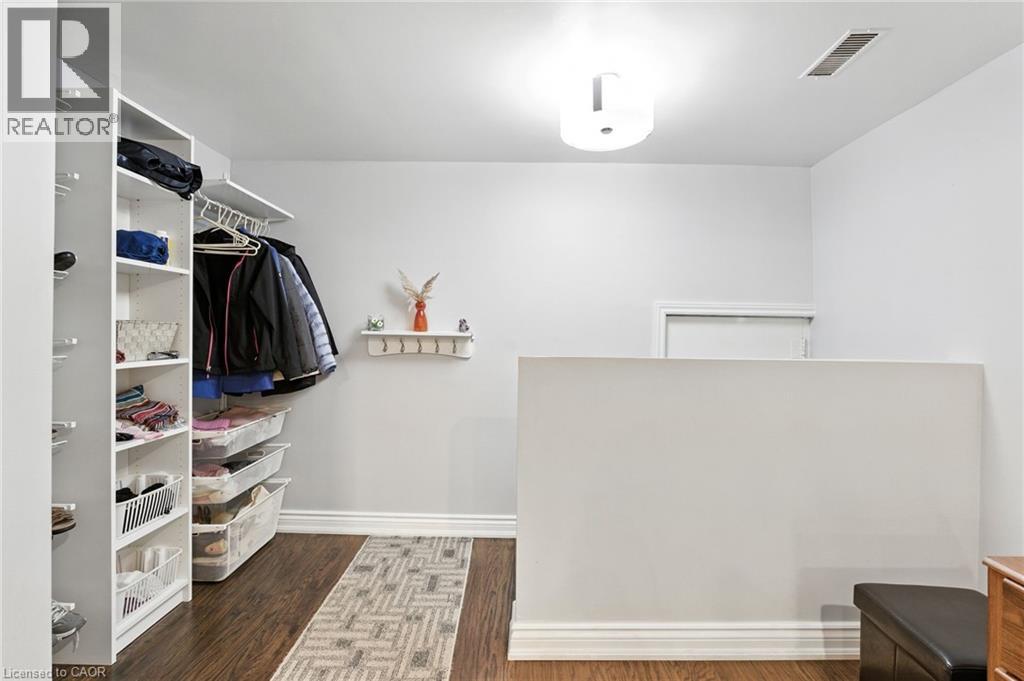 Photo 40 of 2254 Upper Middle Road Unit 3, Burlington ON