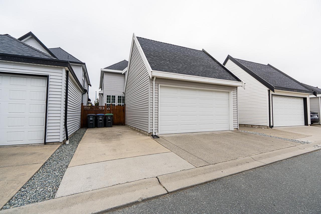 Photo 36 of 7289 194 A Street, Surrey BC