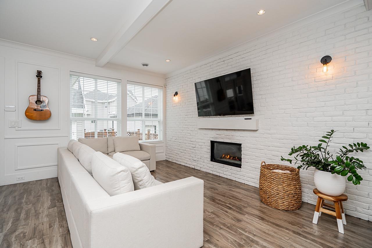 Photo 12 of 7289 194 A Street, Surrey BC