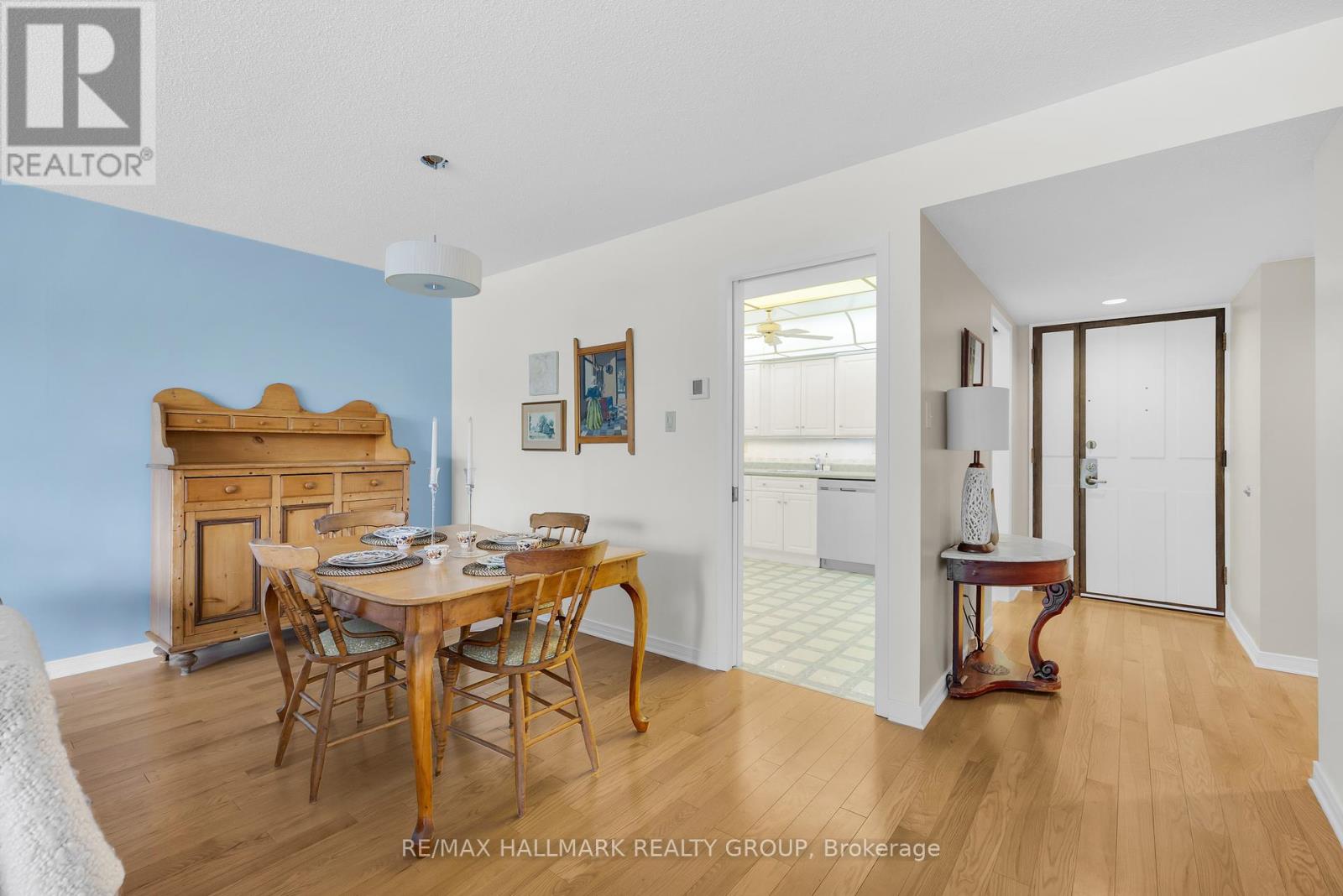 Photo 14 of 405 55 Water Street E, Brockville ON