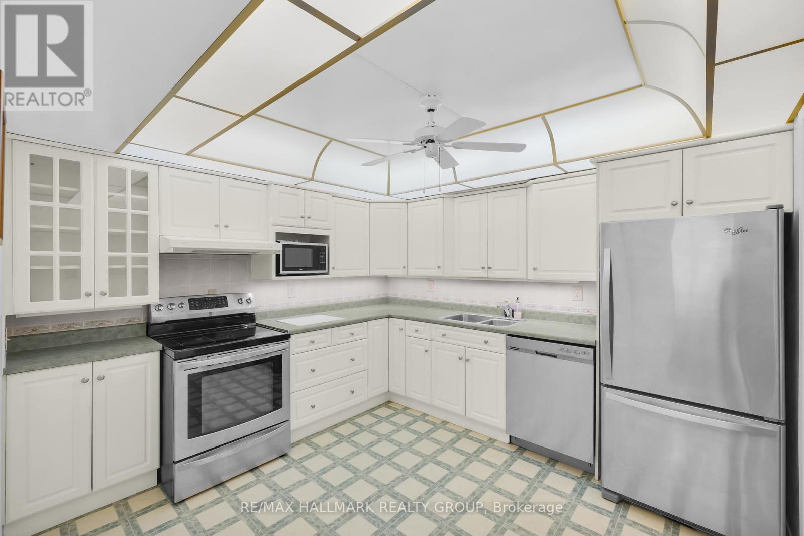 Photo 20 of 405 55 Water Street E, Brockville ON