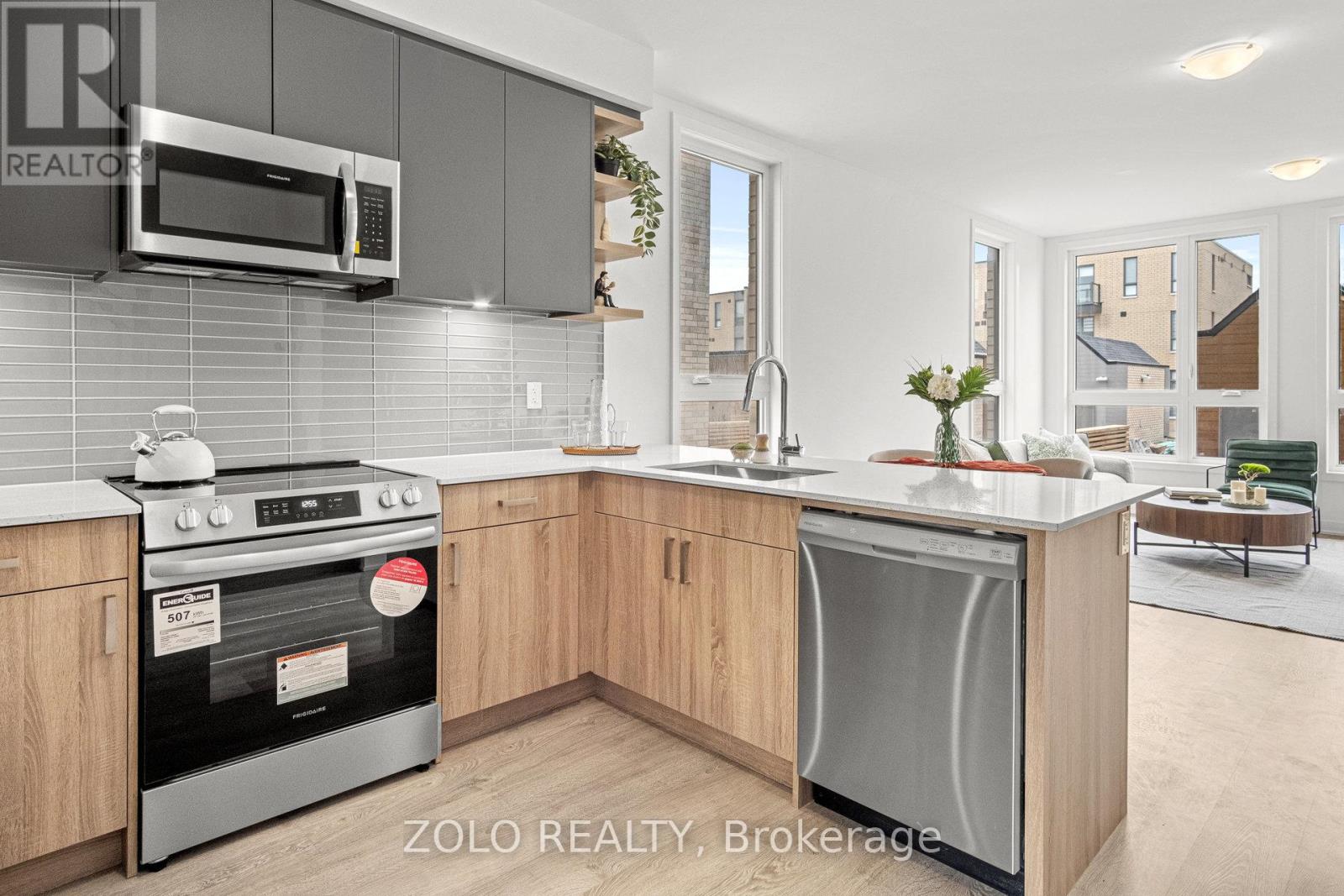Photo 20 of 30 Deep Roots Terrace, Toronto ON