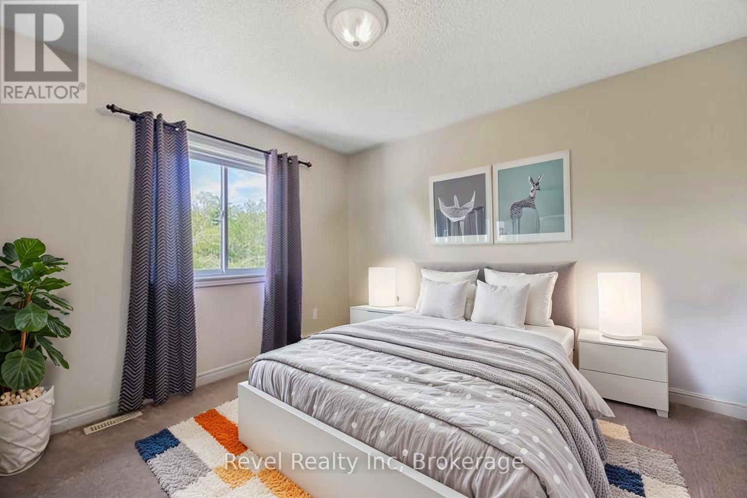 Photo 19 of 25 Lakewoods Court, Barrie ON