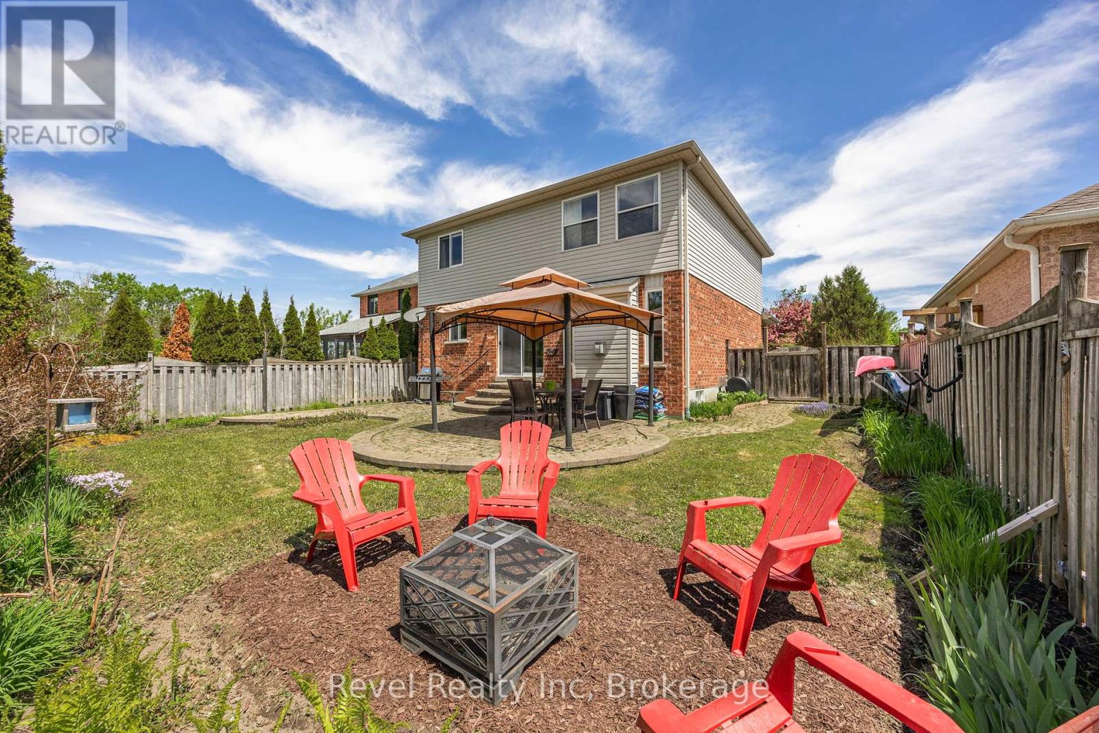 Photo 25 of 25 Lakewoods Court, Barrie ON