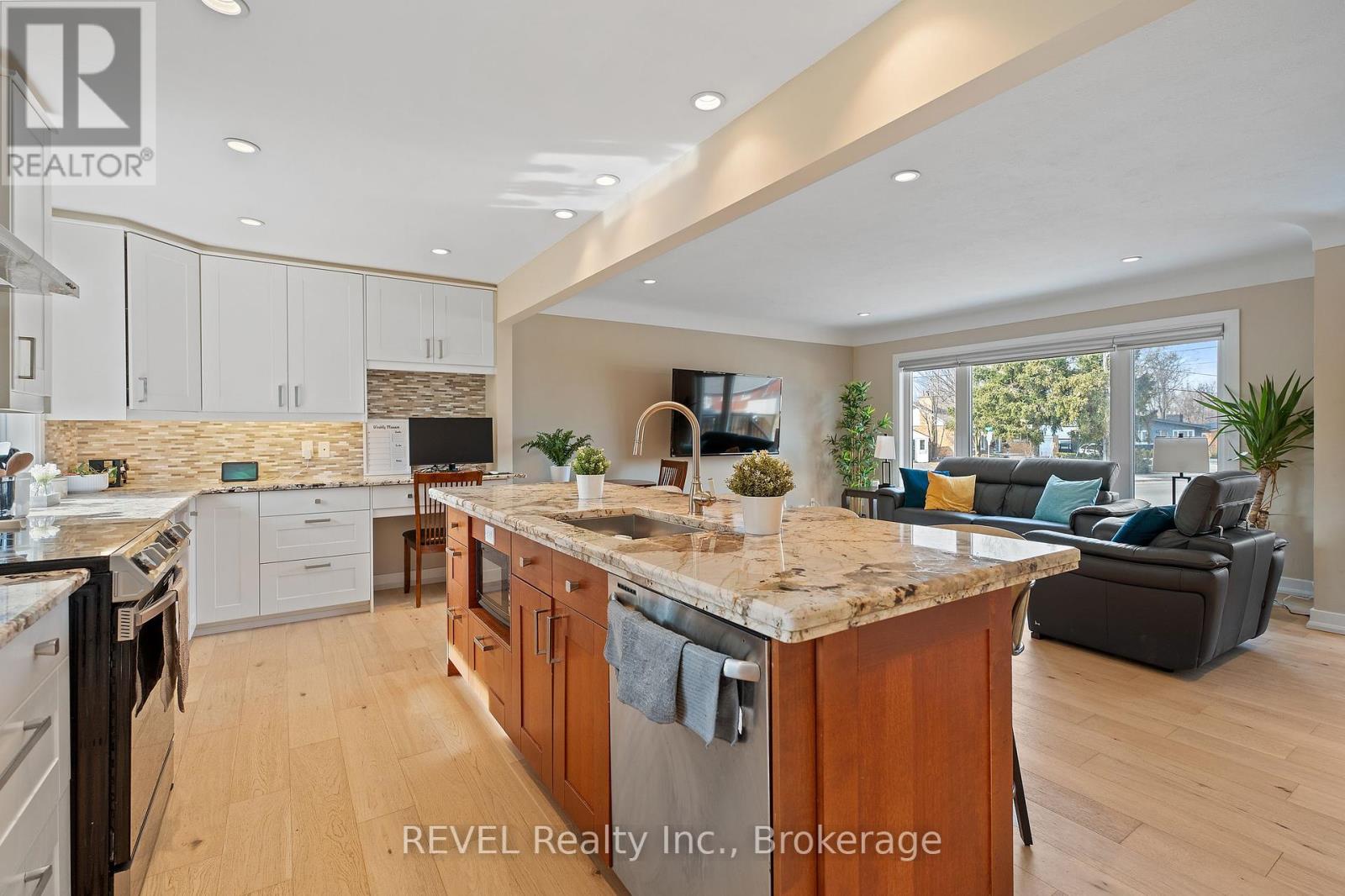 Photo 17 of 1 28 Dale Avenue, Hamilton ON