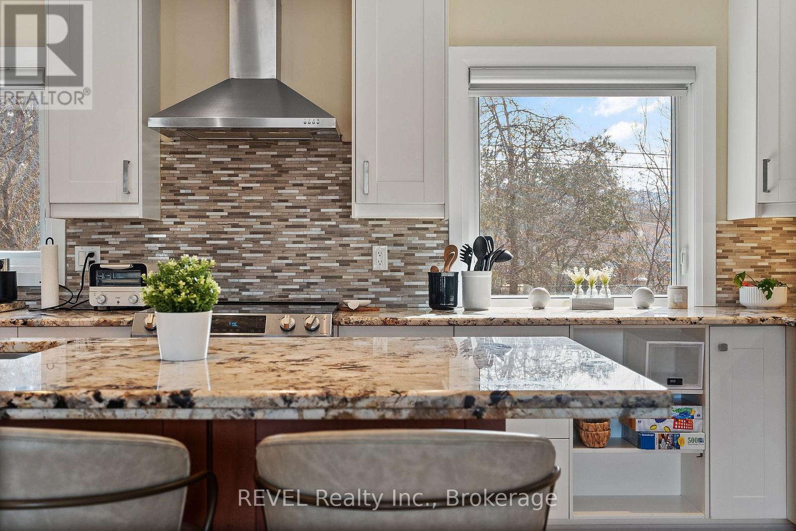 Photo 19 of 1 28 Dale Avenue, Hamilton ON