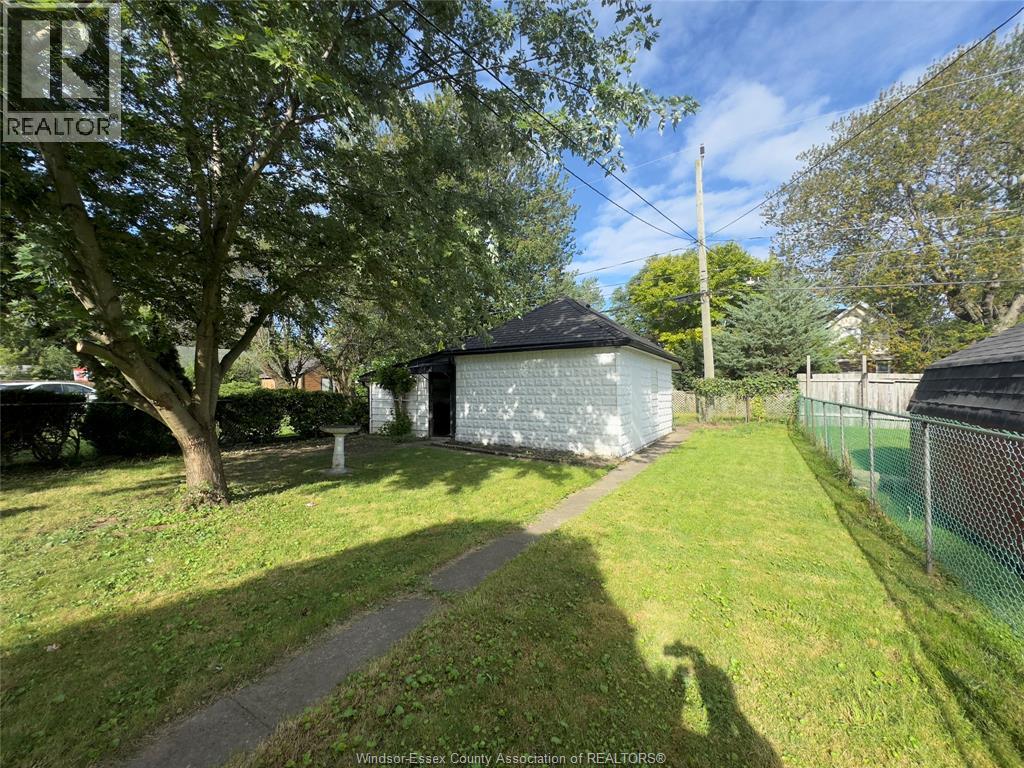 Photo 7 of 3536 Bloomfield Road, Windsor ON