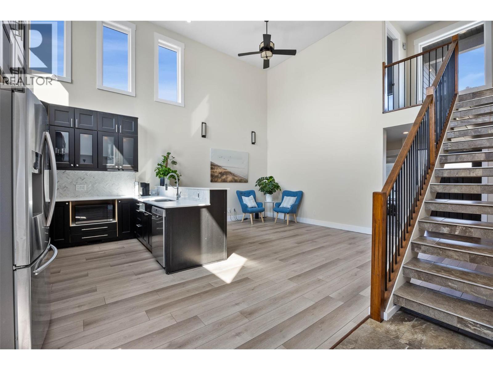 Photo 5 of 615 Rose Avenue, Kamloops BC