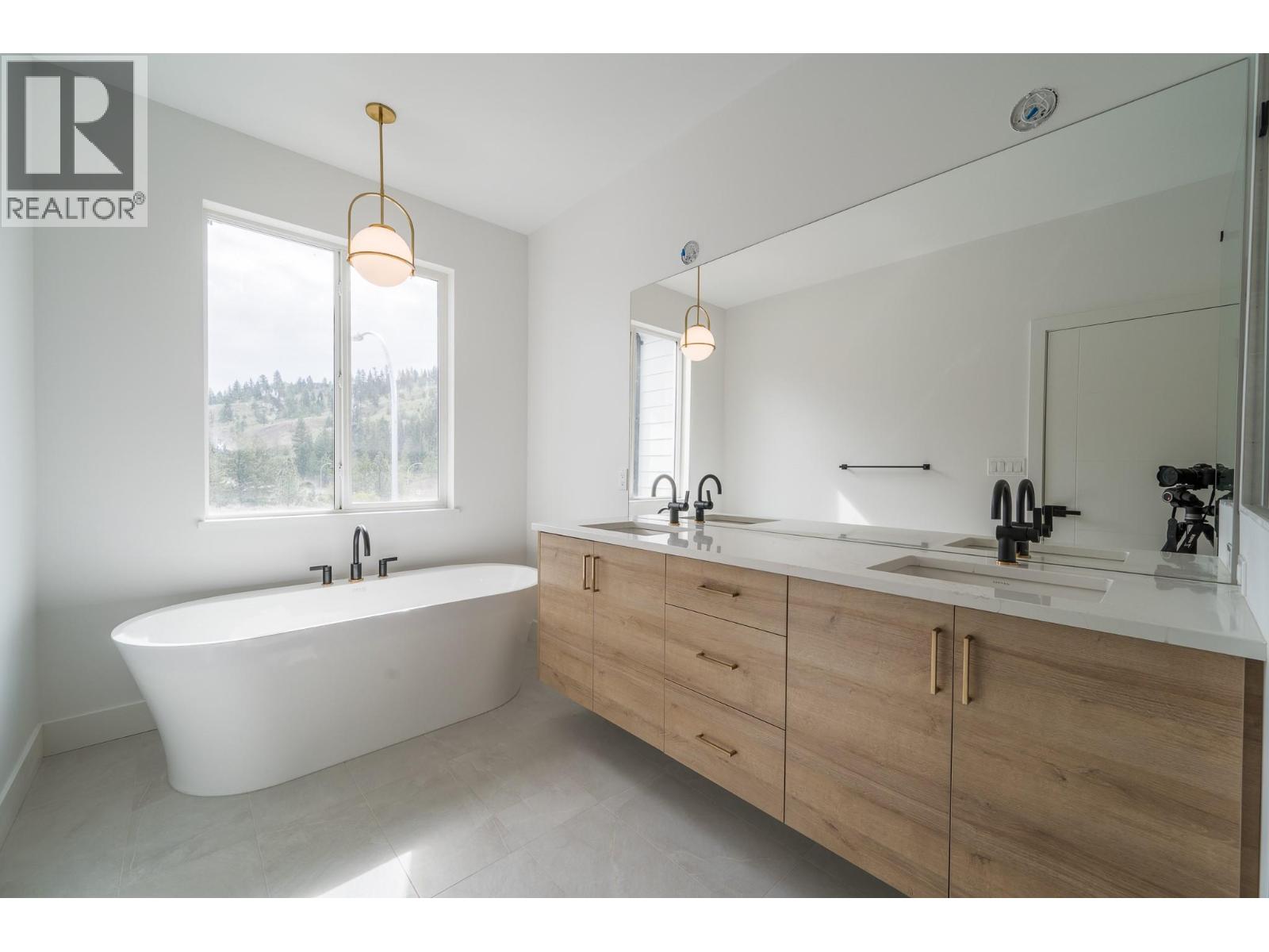 1609 Cordonier Place, Kamloops