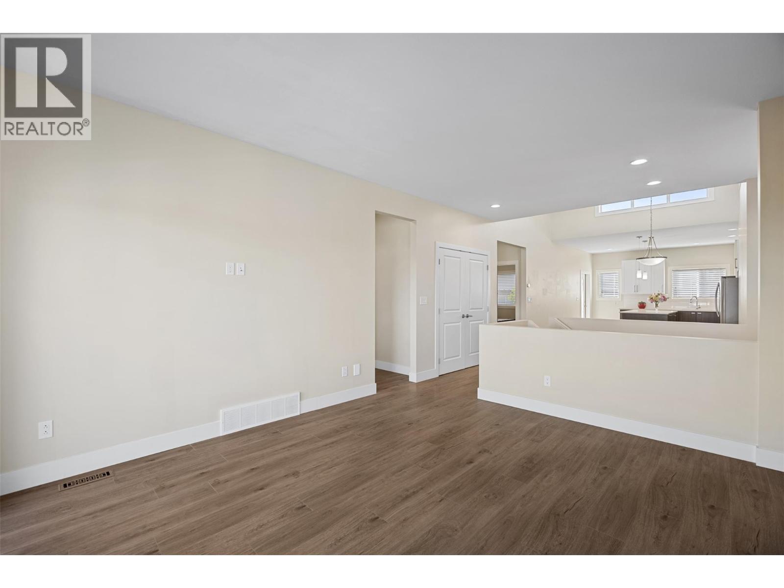 #33 2200 LINFIELD DRIVE - 18
