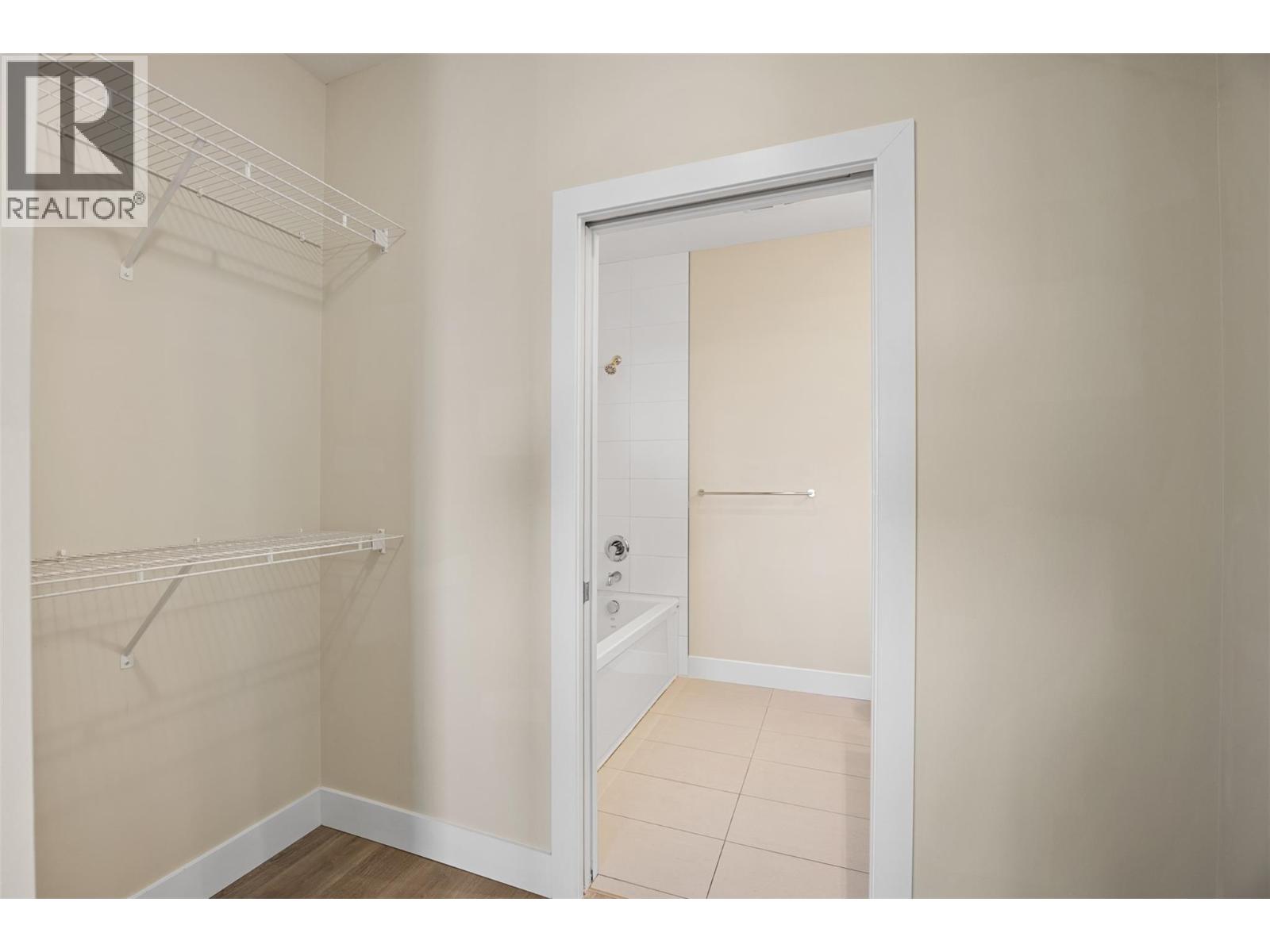 #33 2200 LINFIELD DRIVE - 25