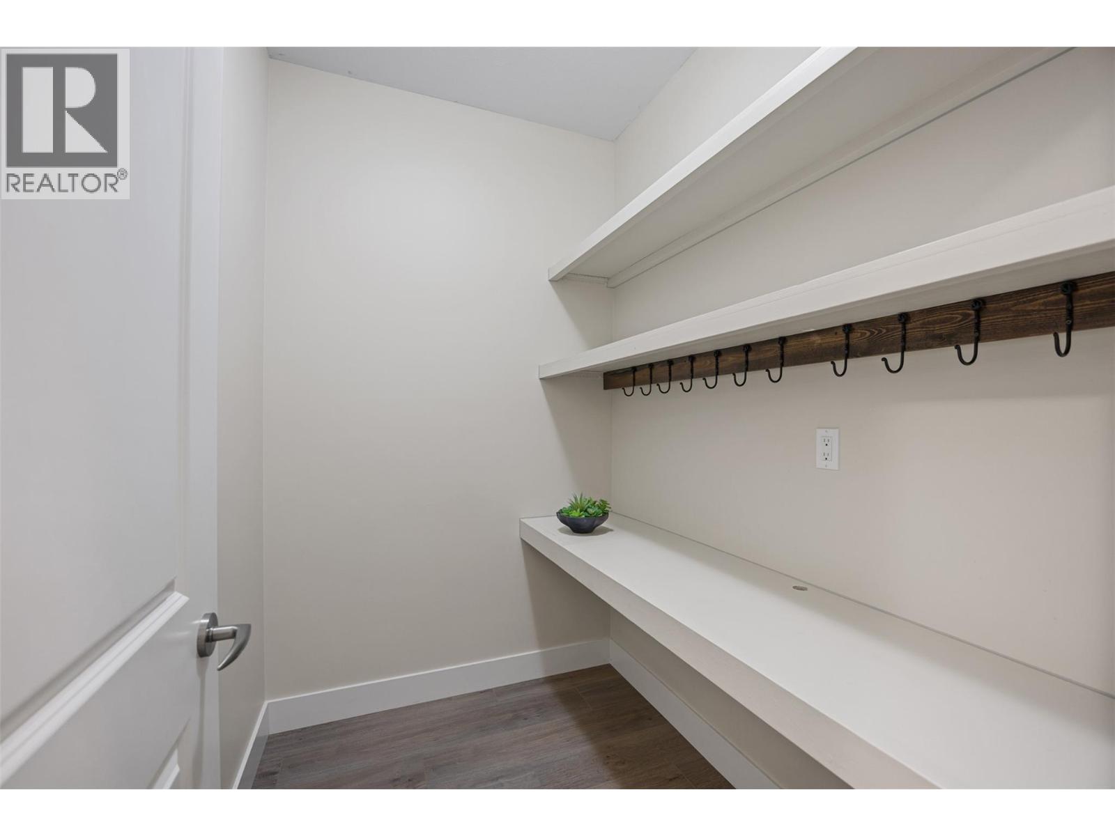 #33 2200 LINFIELD DRIVE - 35