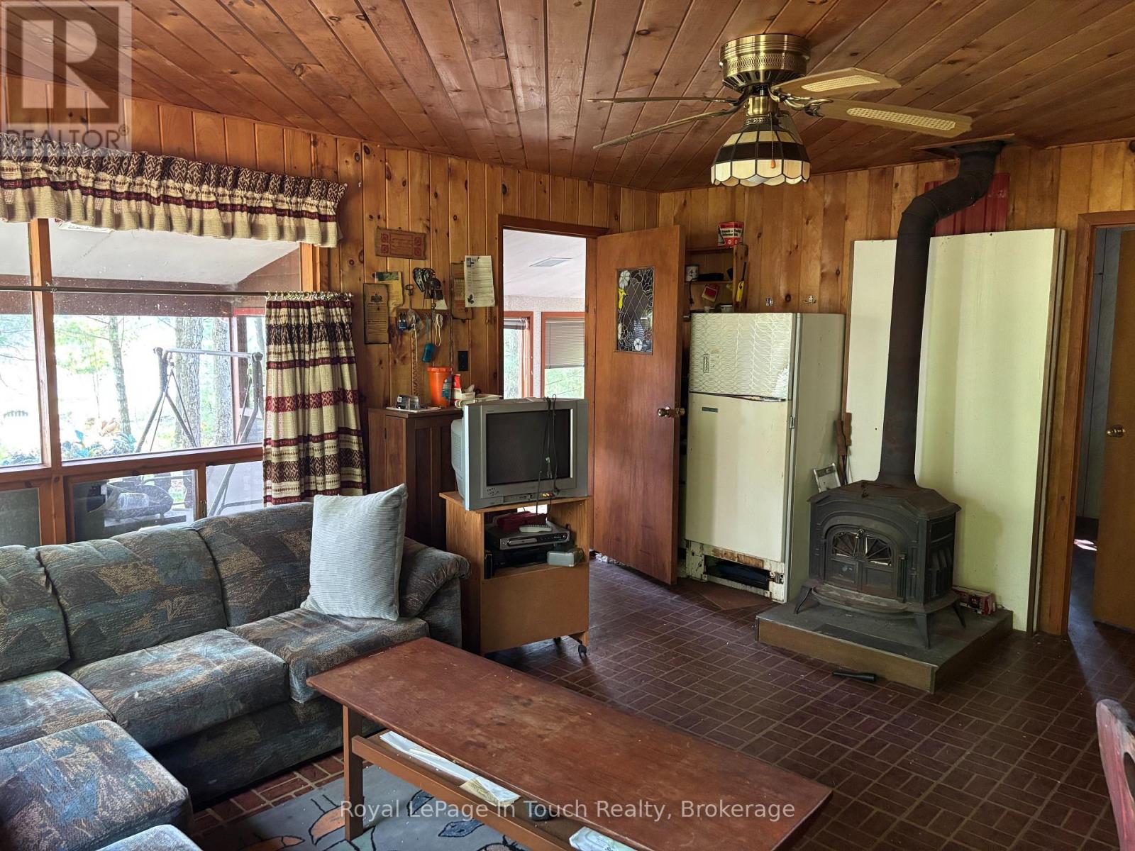 B207 LOT43 B207 LOT 43 ISLAND E - 10