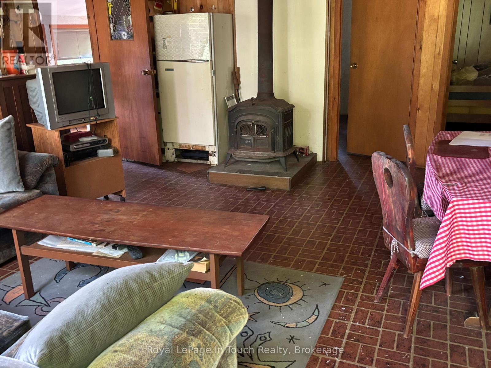 B207 LOT43 B207 LOT 43 ISLAND E - 13
