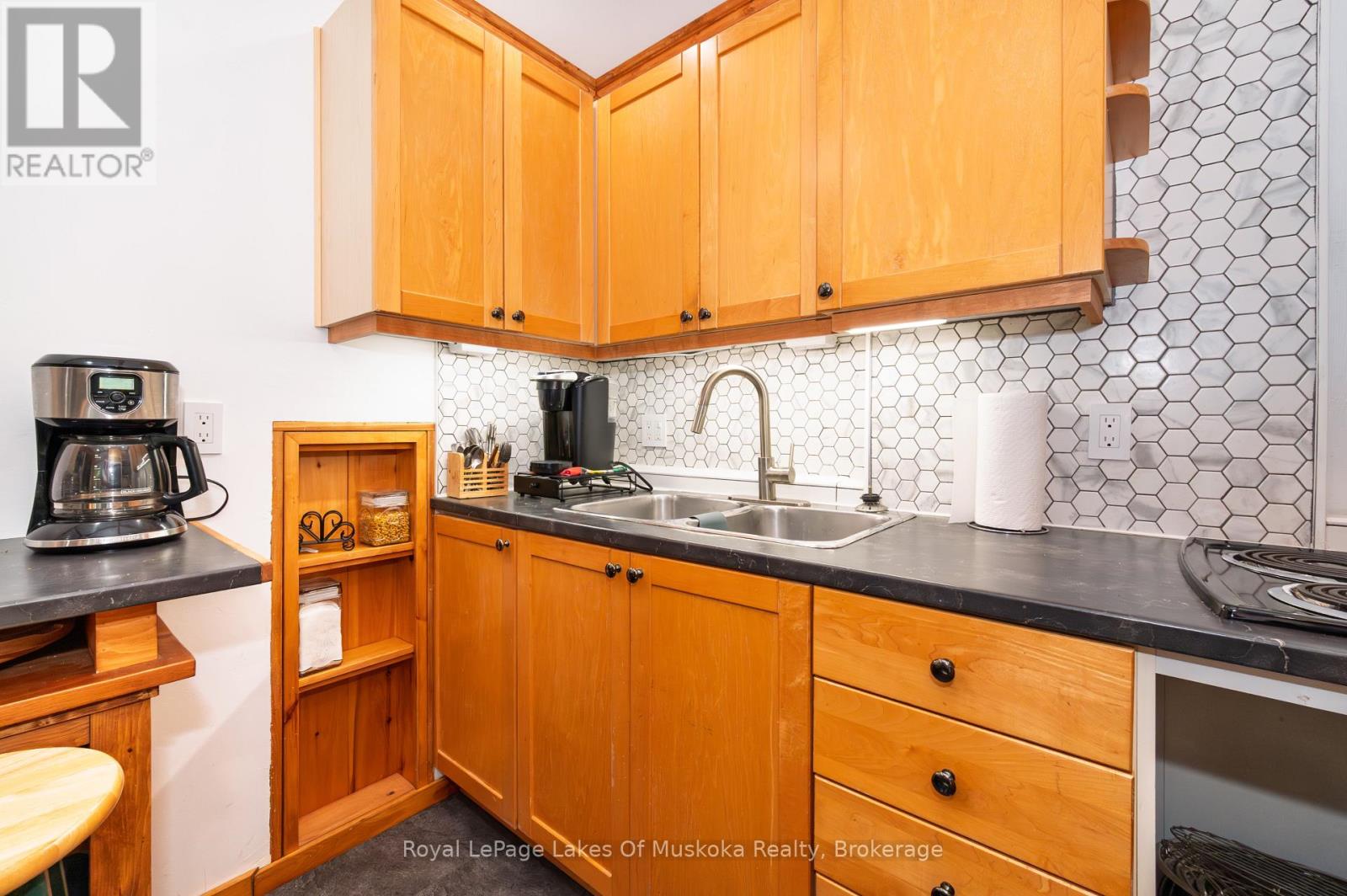 Photo 11 of 779 Old Muskoka Road, Huntsville ON