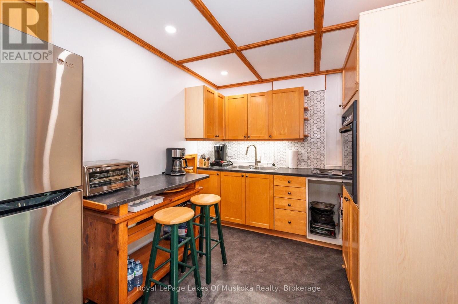 Photo 12 of 779 Old Muskoka Road, Huntsville ON