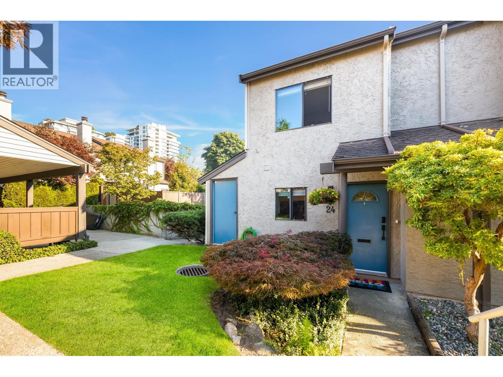 Photo 1 of 24 230 W 14th Street, North Vancouver BC