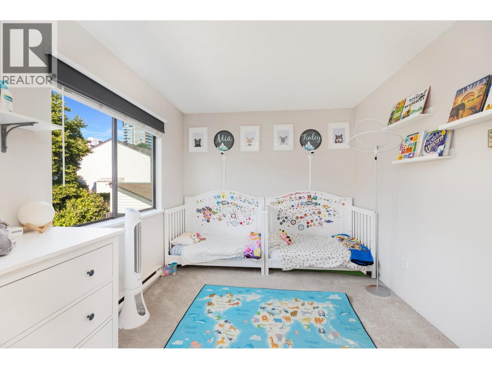 Photo 17 of 24 230 W 14th Street, North Vancouver BC