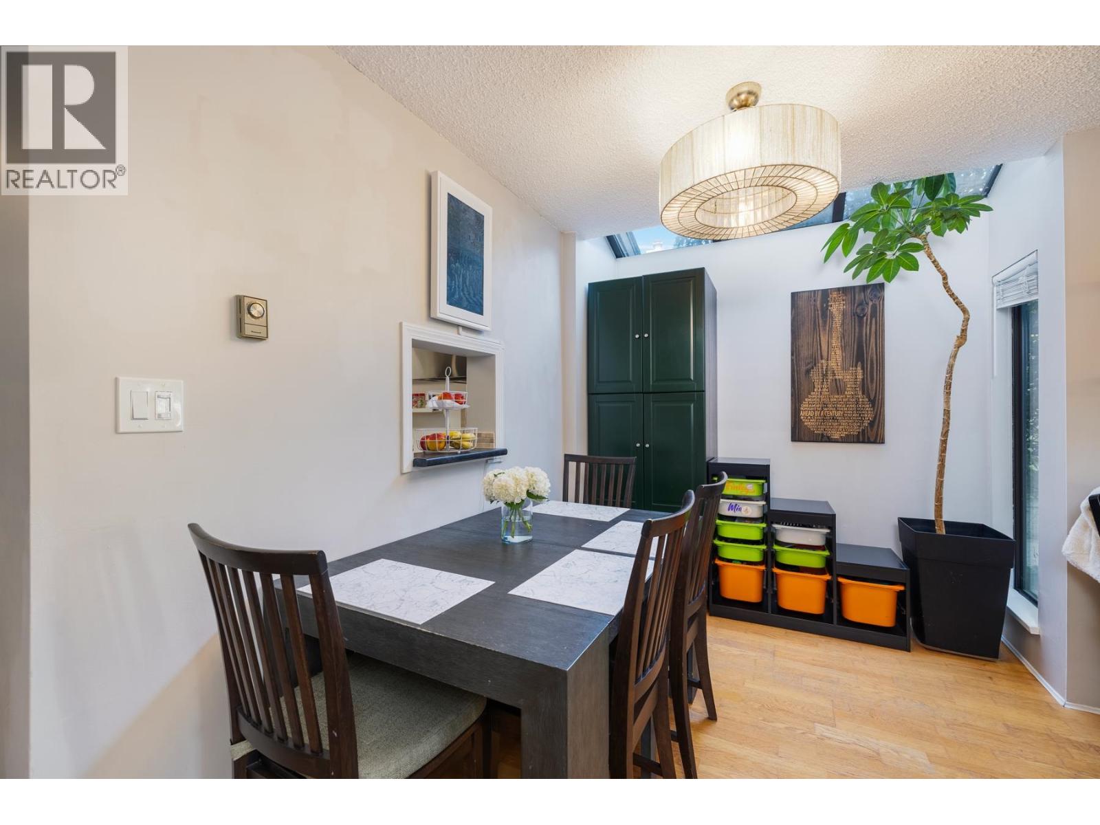 Photo 9 of 24 230 W 14th Street, North Vancouver BC