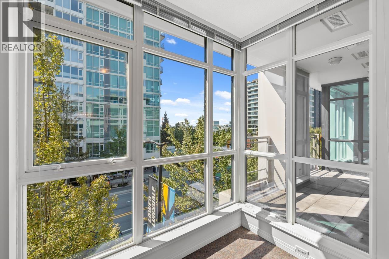 Photo 13 of 307 100 E Esplanade Avenue, North Vancouver BC