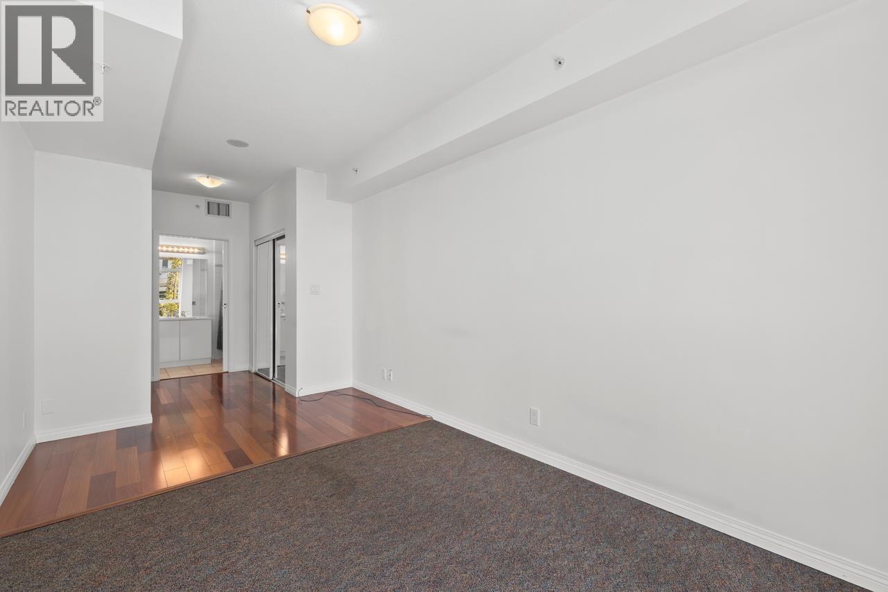 Photo 14 of 307 100 E Esplanade Avenue, North Vancouver BC